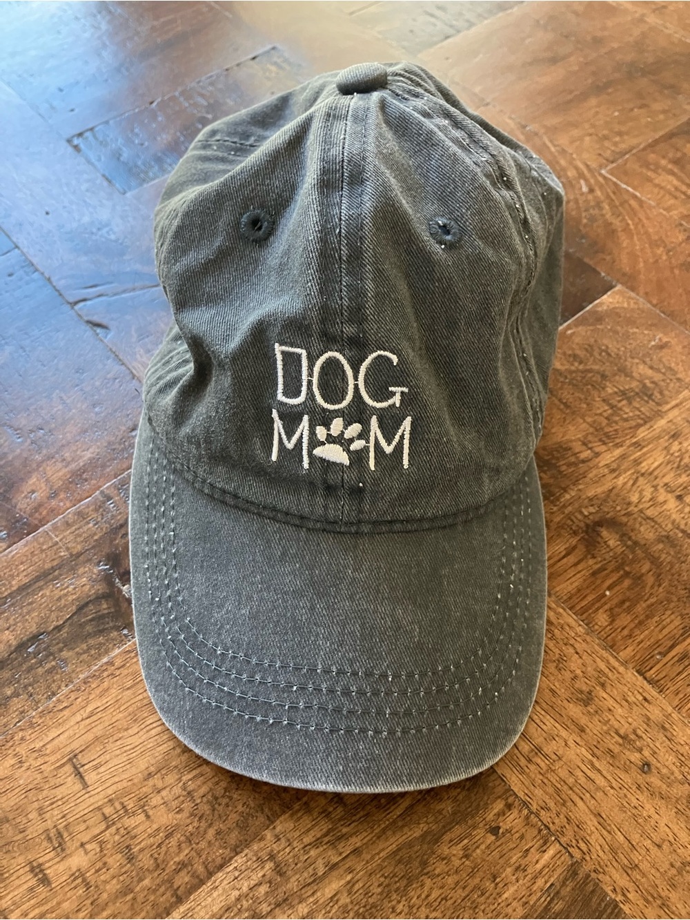 Dog Mom Embroidered Baseball Cap - Gray